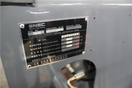 3.5T Küçük Dizel Çatal Araç Turuncu Dizel Motor Çatal Araç Japonya Isuzu Motor
