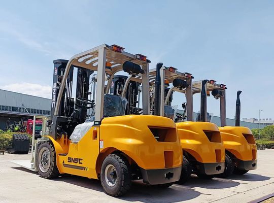 6600LBS 7700LBS Dizel Çatal Fabrikantları 3500kg Dizel Güçlü Çatal