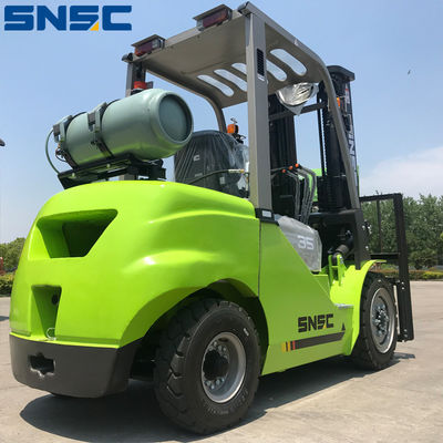 SNSC Benzinle çalışan 3,5 tonluk forklift kaldırma kamyonları