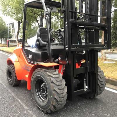 3.5 tonluk 4x4 Forklift Küçük Kaba Arazi Forklift FD35 Dizel Motoru
