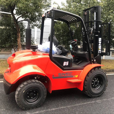 3.5 tonluk 4x4 Forklift Küçük Kaba Arazi Forklift FD35 Dizel Motoru
