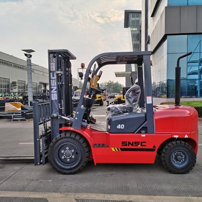 Dizel zorlu arazi çatal kaldırıcıları 3 aşamalı direği arazi çatal kaldırıcıları