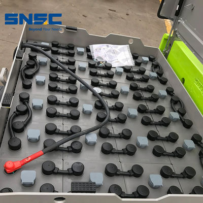2 ton 2.5 tonluk elektrikli çatal kaldırıcı 4 Pviots pil ile çalışan çatal kaldırıcı